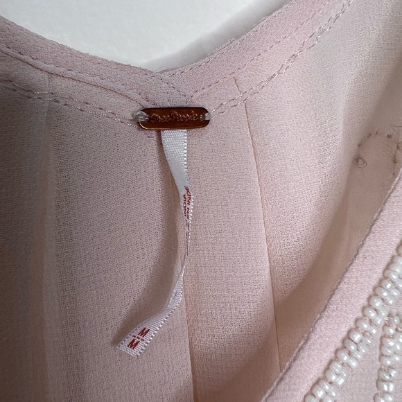 Elegant Pink Sleeveless Top - Picture 5 of 13